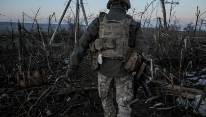 泽连斯基谎言碎了一地，乌军认清事实承认红军城败了，血战到底只为美国？