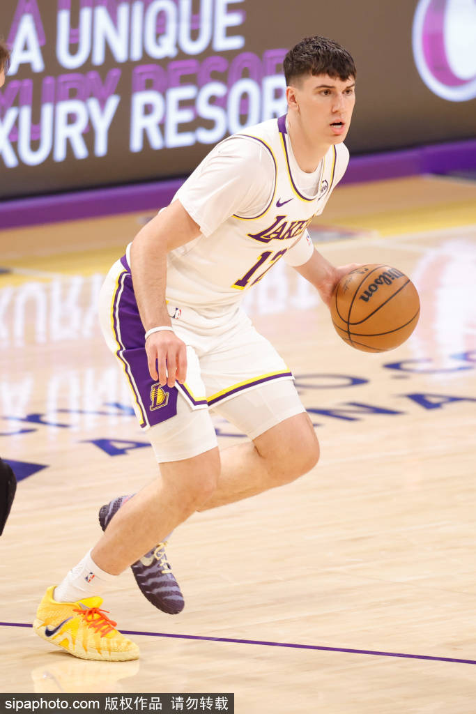 勒布朗-詹姆斯伤情更新:湖人传奇即将迎来赛季首秀